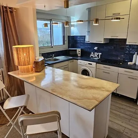 Apartment Chaleureux Belle Vue Proche De Paris - Flat-guest *